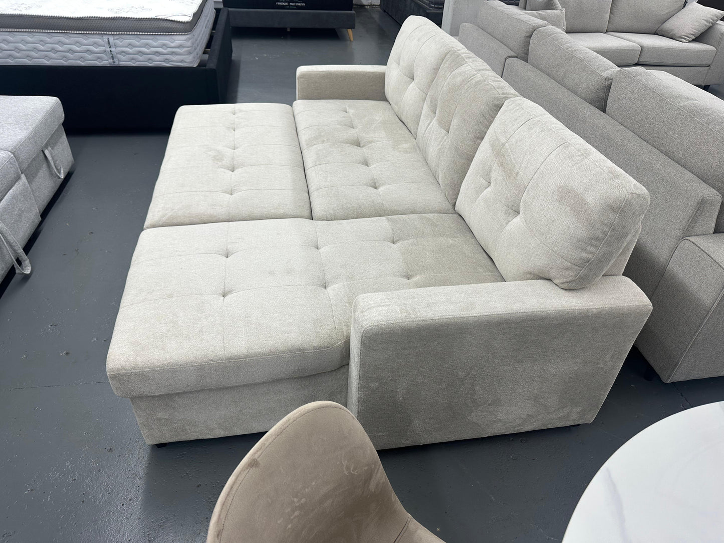 Oslo Pull-Out Sofa Bed with Storage – Space-Saving Modern Design