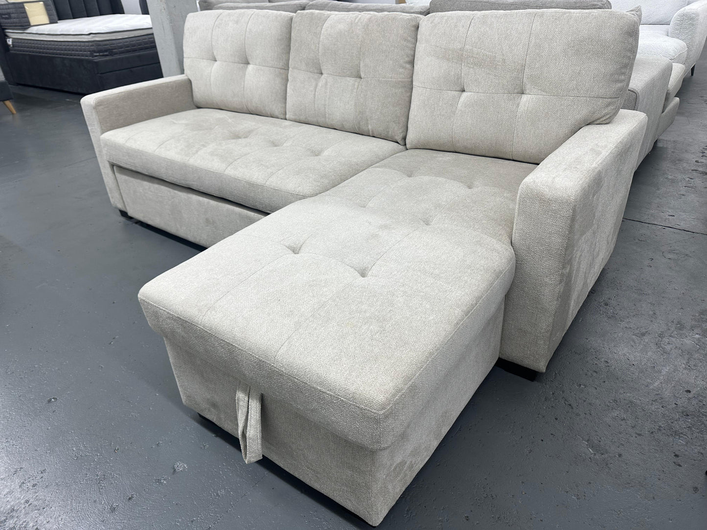 Oslo Pull-Out Sofa Bed with Storage – Space-Saving Modern Design