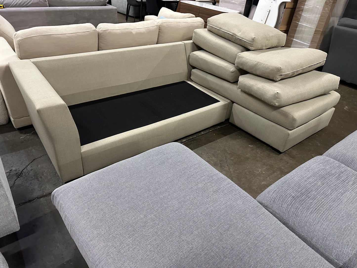 Corner Sofa for Sale (Pre-Owned)