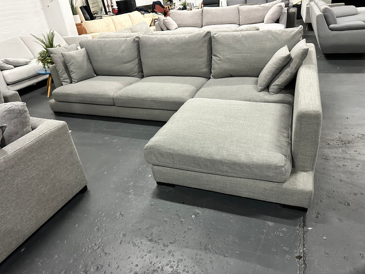 ✨ 🛋️ Freedom Long Island L-Shape Sofa 🛋️ ✨