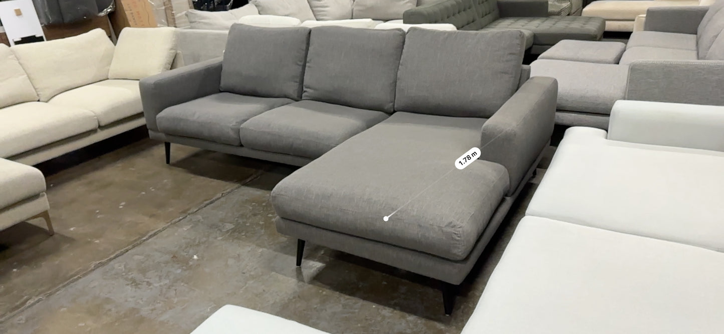 High Quality Fabric Sofa (Pre-Owned) Freedom furniture.