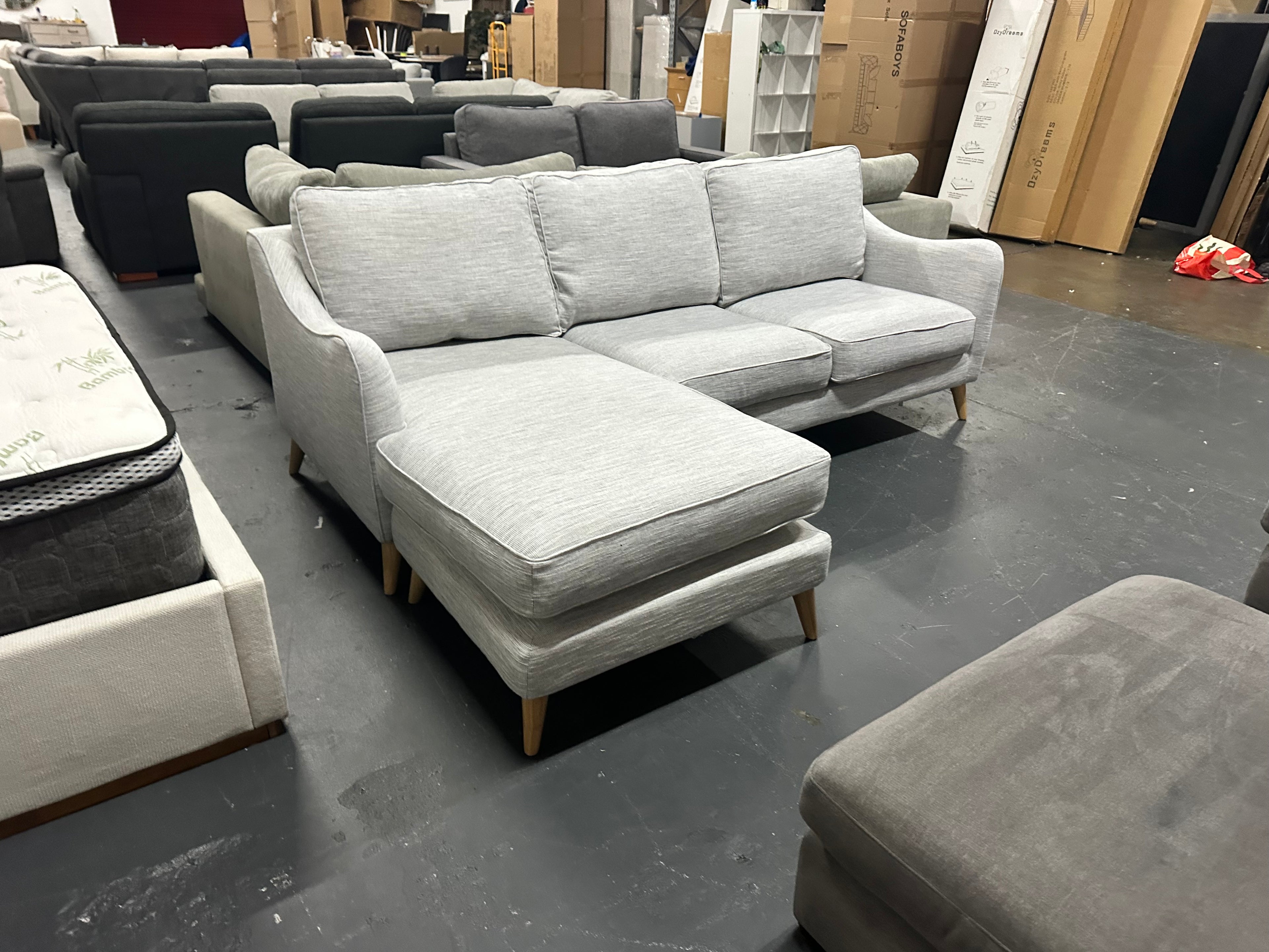 ✨ Freedom Furniture – Maddox Reversible Chaise Sofa | As New | $650 ✨