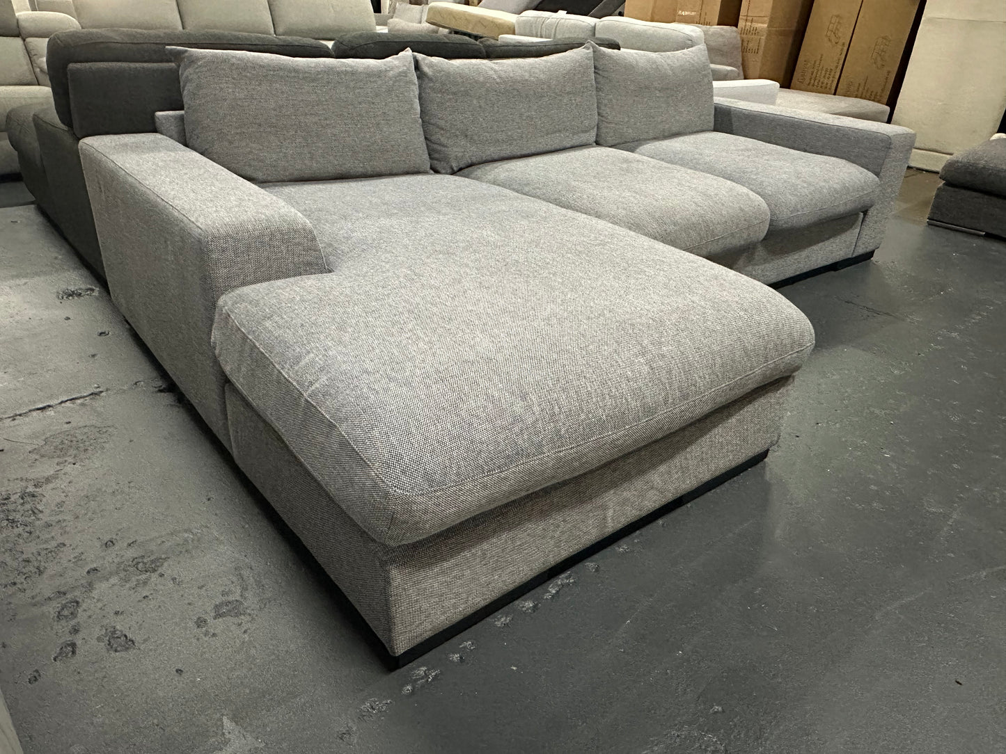 🔥 PREMIUM L SHAPE SOFA – AS NEW CONDITION! PROFESSIONALLY STEAM CLEANED FEATHER FILLED CUSHIONS🔥