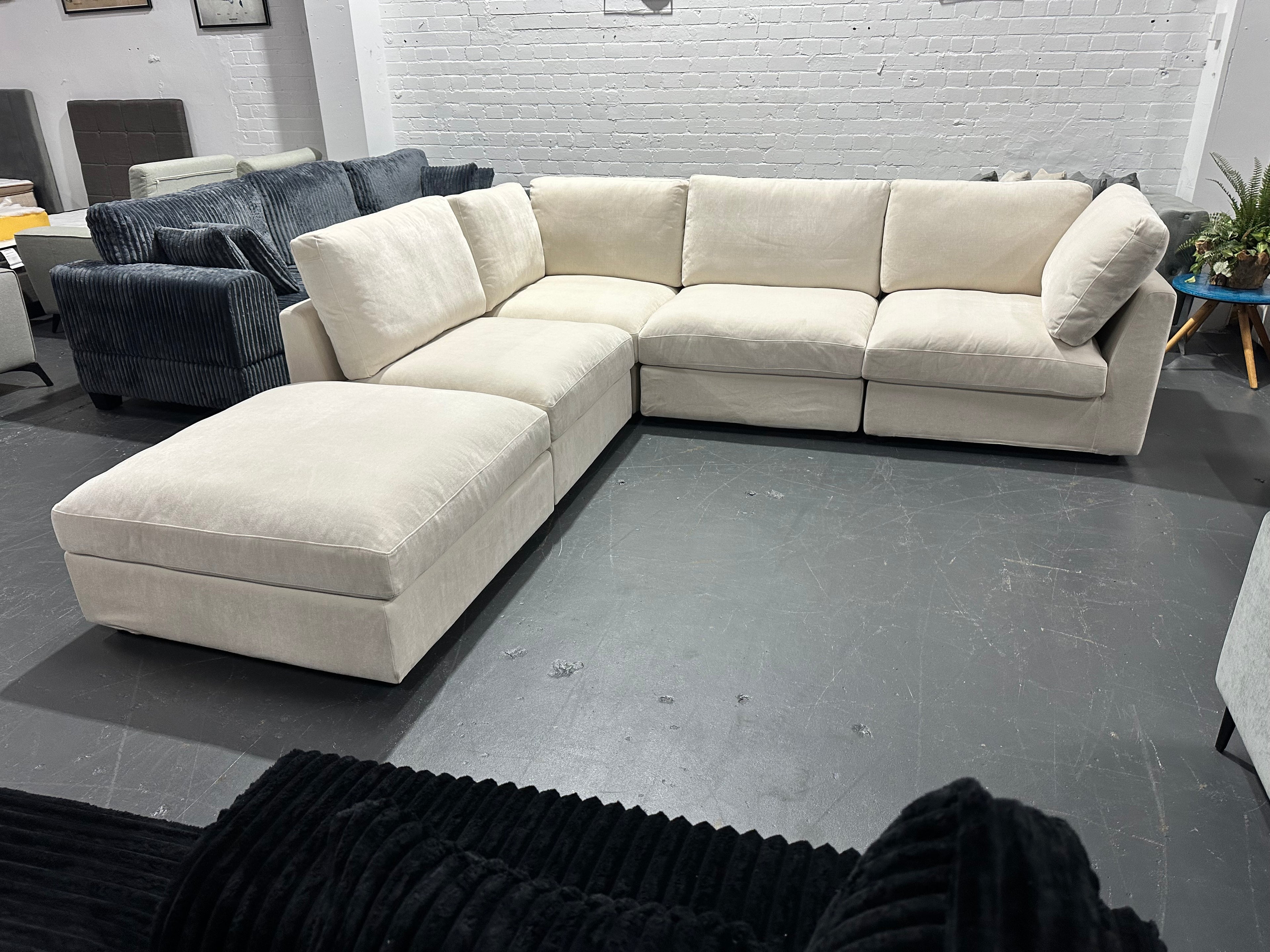 Wonda Modular Sofa – Cream