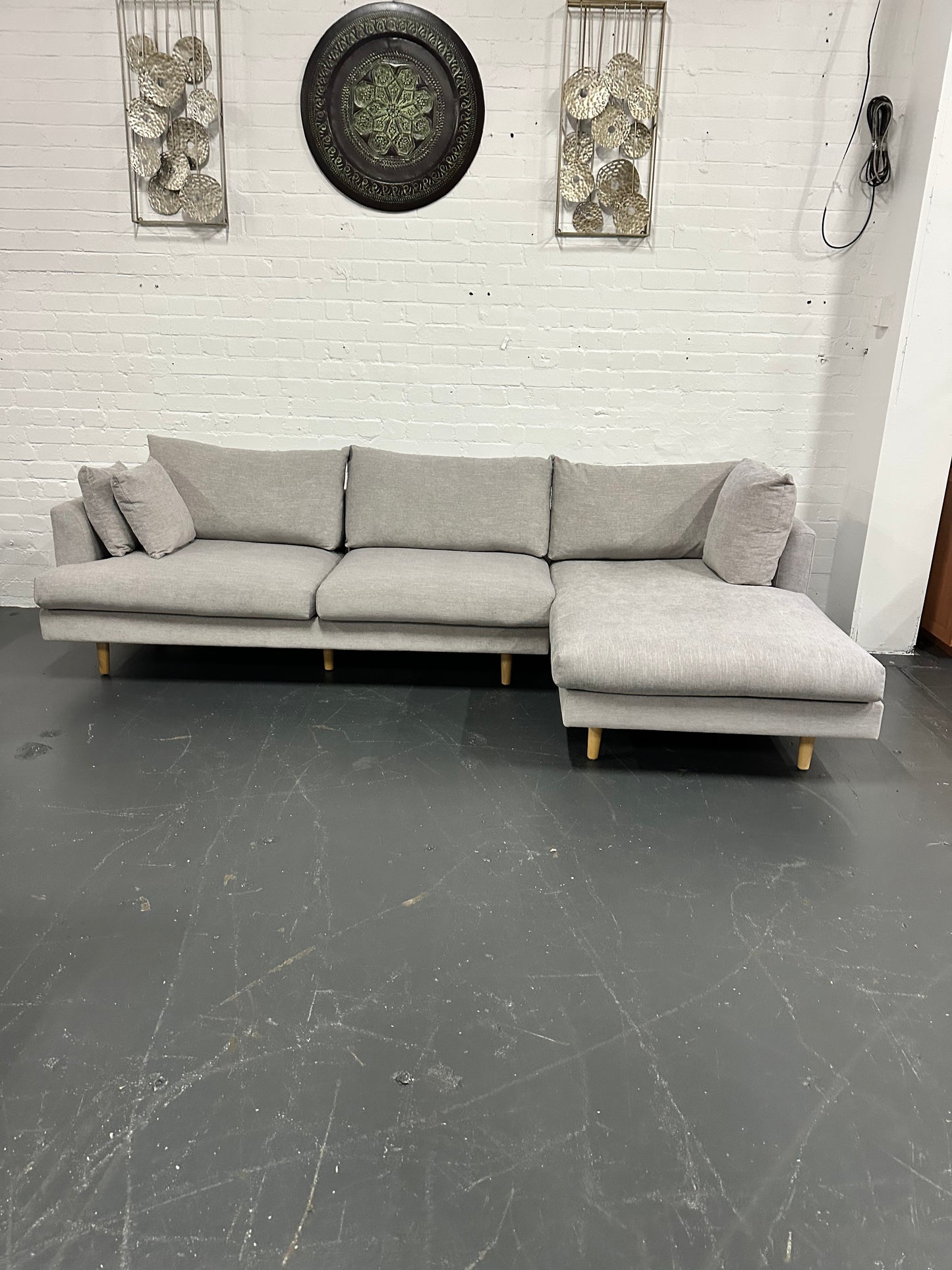 🔥 Freedom Furniture Designer Chaise Lounge – As New Condition 🔥