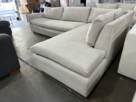 Beautiful Preowned as new condition corner sofa for sale. Comfortable feather filled cushions. Professionally cleaned perfect condition