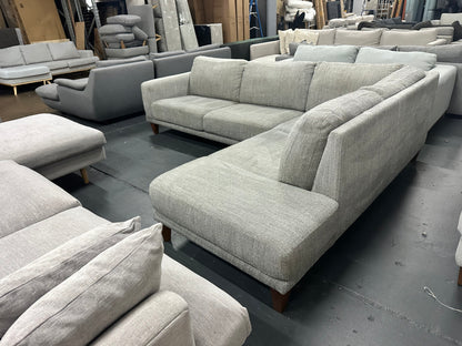 🔥 Massive Freedom Furniture L-Shape Sofa 🔥
