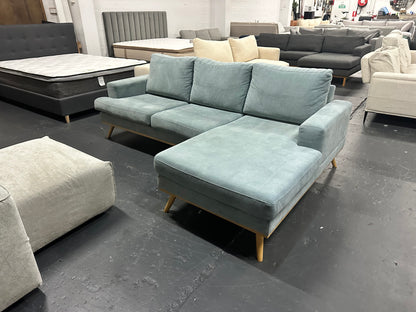 Lounge Lovers Long Island Modular Sofa – Premium Cream Linen

🛋️ Stylish Scandinavian L-Shape Sofa – $650 🛋️