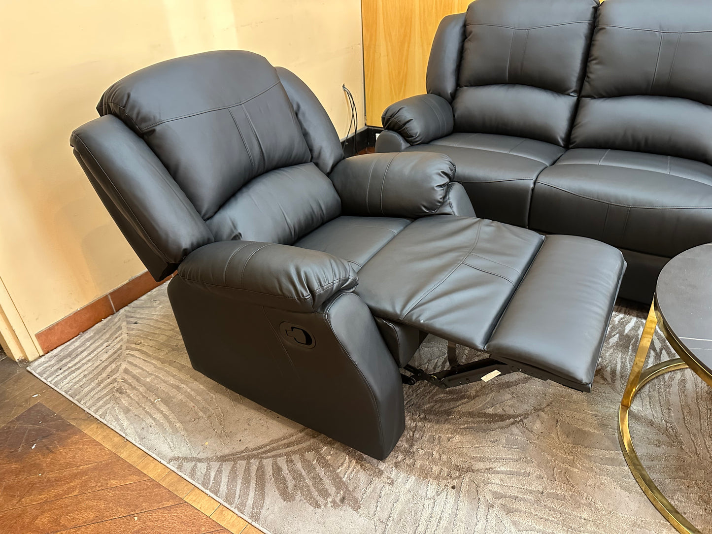 6 Seater Leather Recliner Set