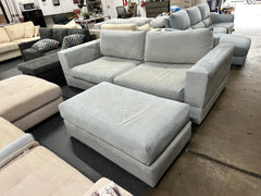 🔥 Massive Modular 3 Seater + Matching Ottoman – Only $490! 🔥