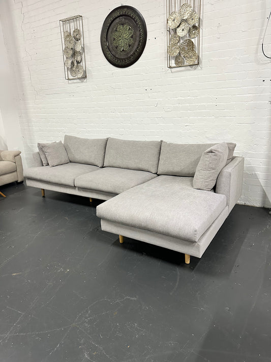 🔥 Freedom Furniture Designer Chaise Lounge – As New Condition 🔥