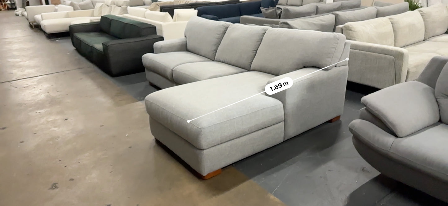 🔥 PLUSH SOFAS DESIGNER L-SHAPE LOUNGE – AS NEW CONDITION! 🔥
