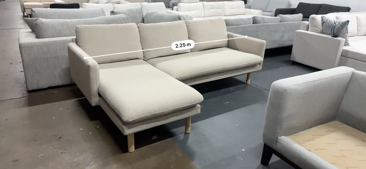 🔥 Lounge Lovers Compact Chaise Sofa – As New Condition 🔥