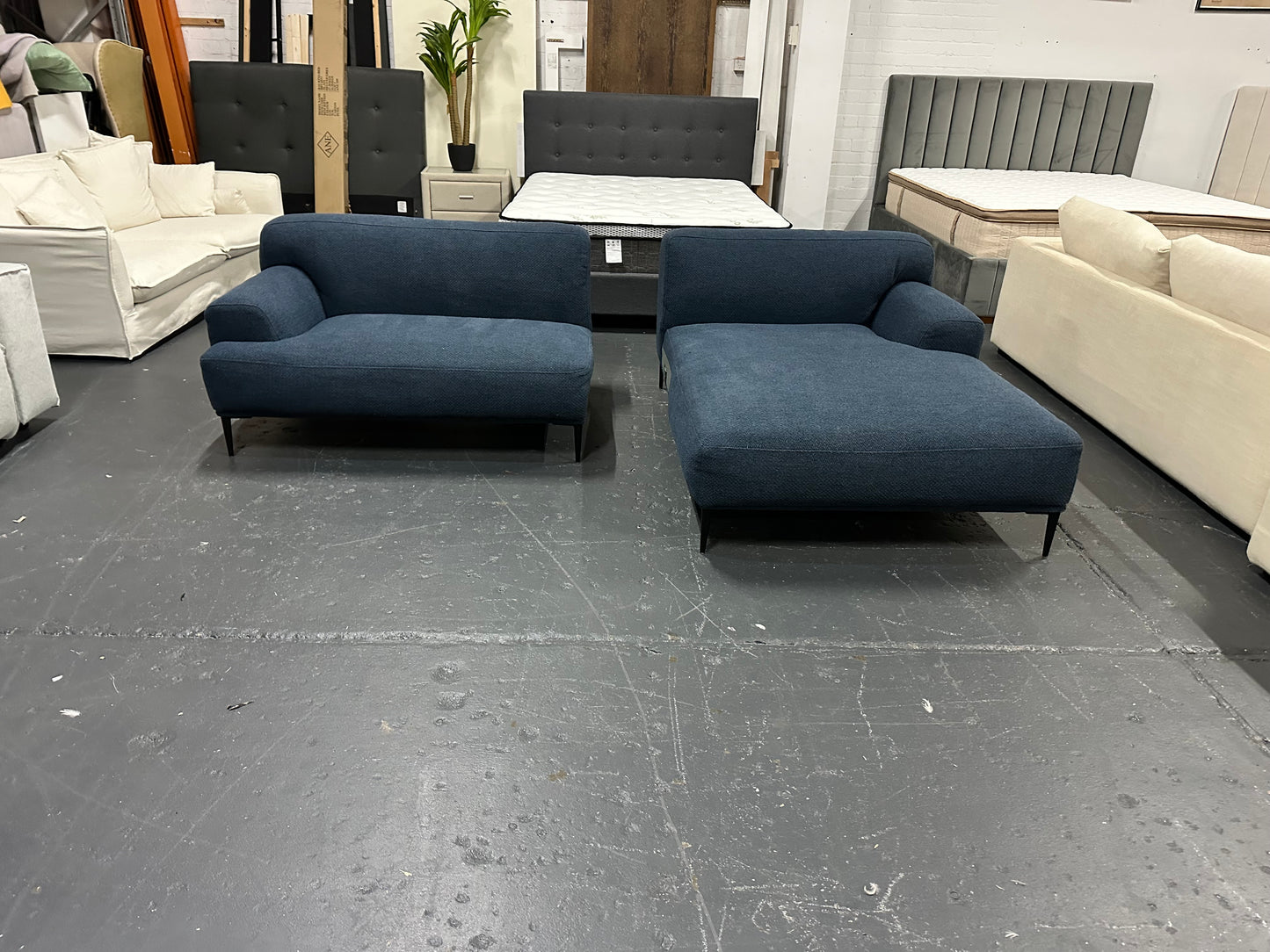 🔥 🛋️ Brosa Designer Chaise Lounge – Modern Luxury! 💙 🔥