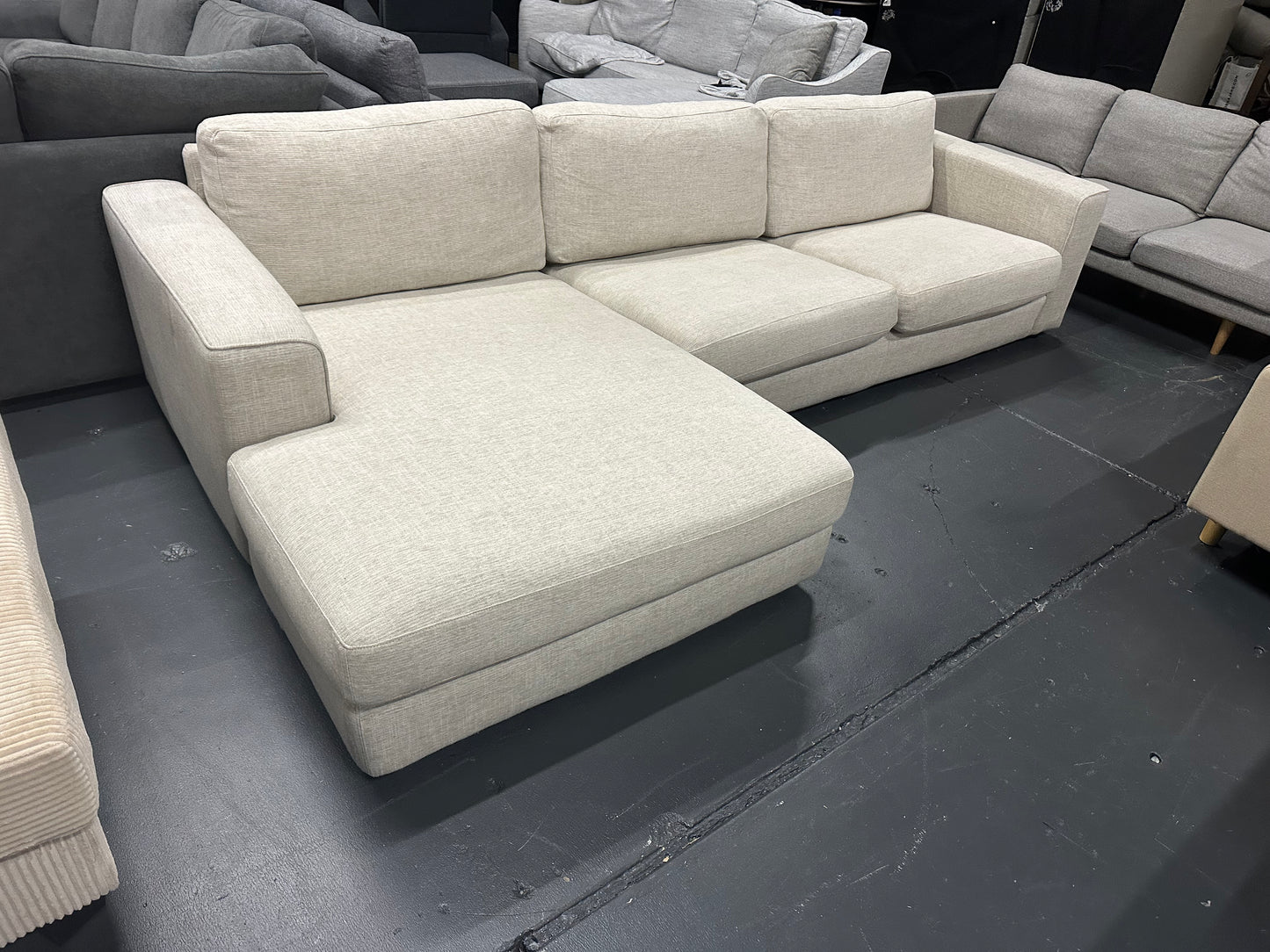 ✨ NICK SCALI DESIGNER L SHAPE SOFA ✨