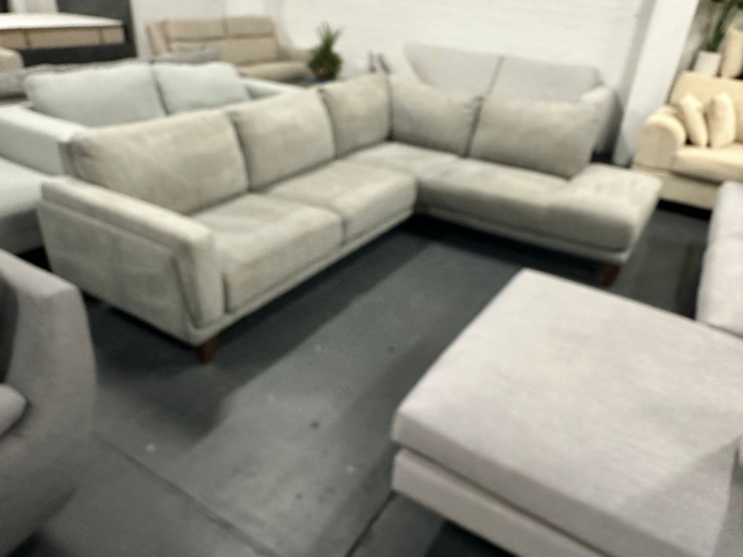 🔥 Massive Freedom Furniture L-Shape Sofa 🔥