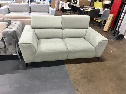 🛋️ Modern 2.5 Seater Sofa | Adjustable Headrests | As New | $450 🛋️