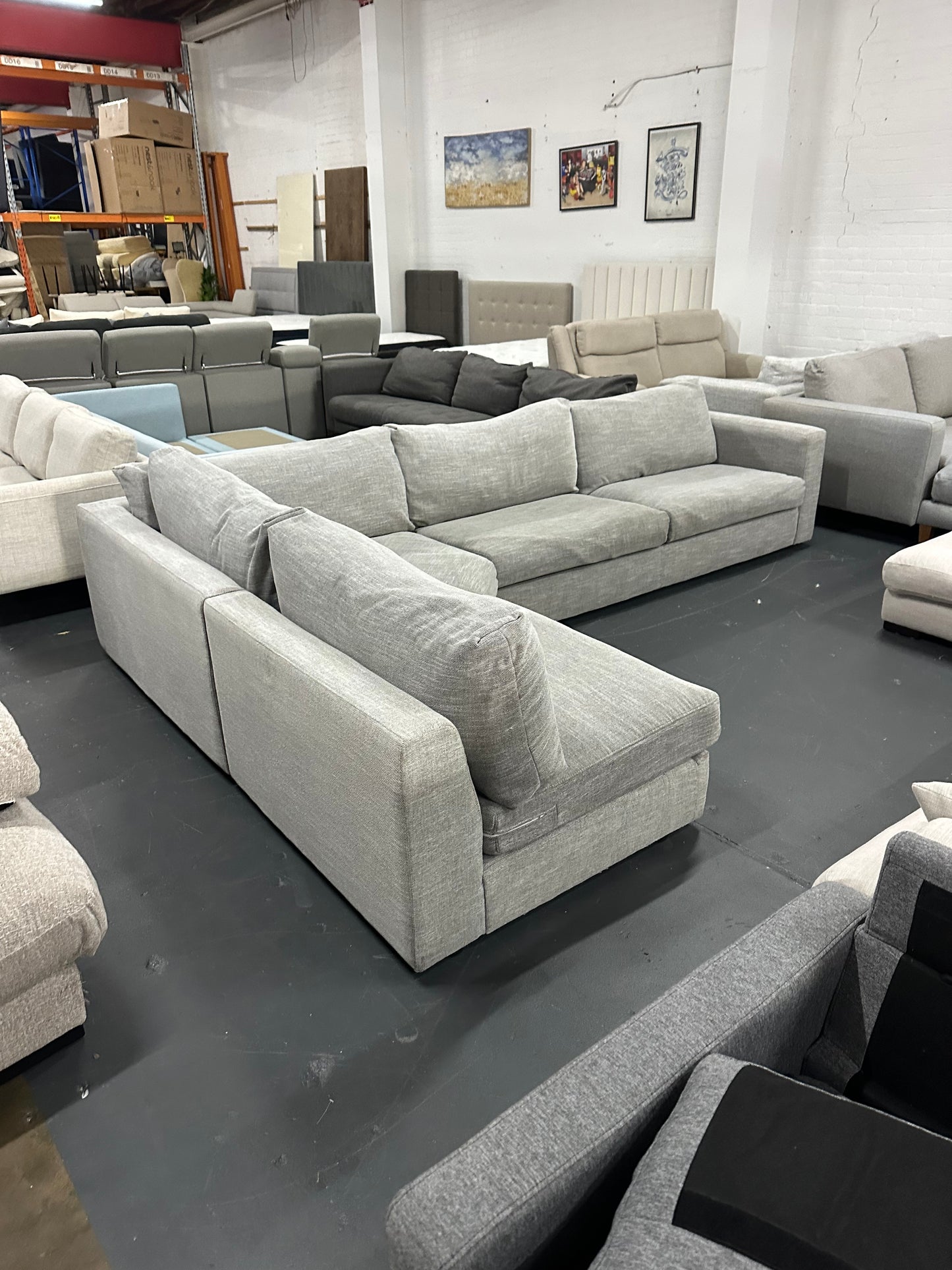 🔥 Massive Plush L-Shape Sofa! Ready to Go now!