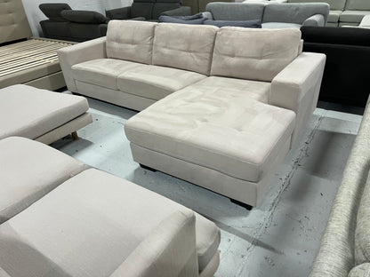 High Quality Fabric Sofa (Pre-Owned) All cushions attached and don’t move for ultimate comfort.