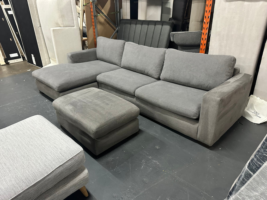 🔥 ✨ Massive Family Size L-Shape Sofa + Matching Ottoman | As New | $790✨ 🔥