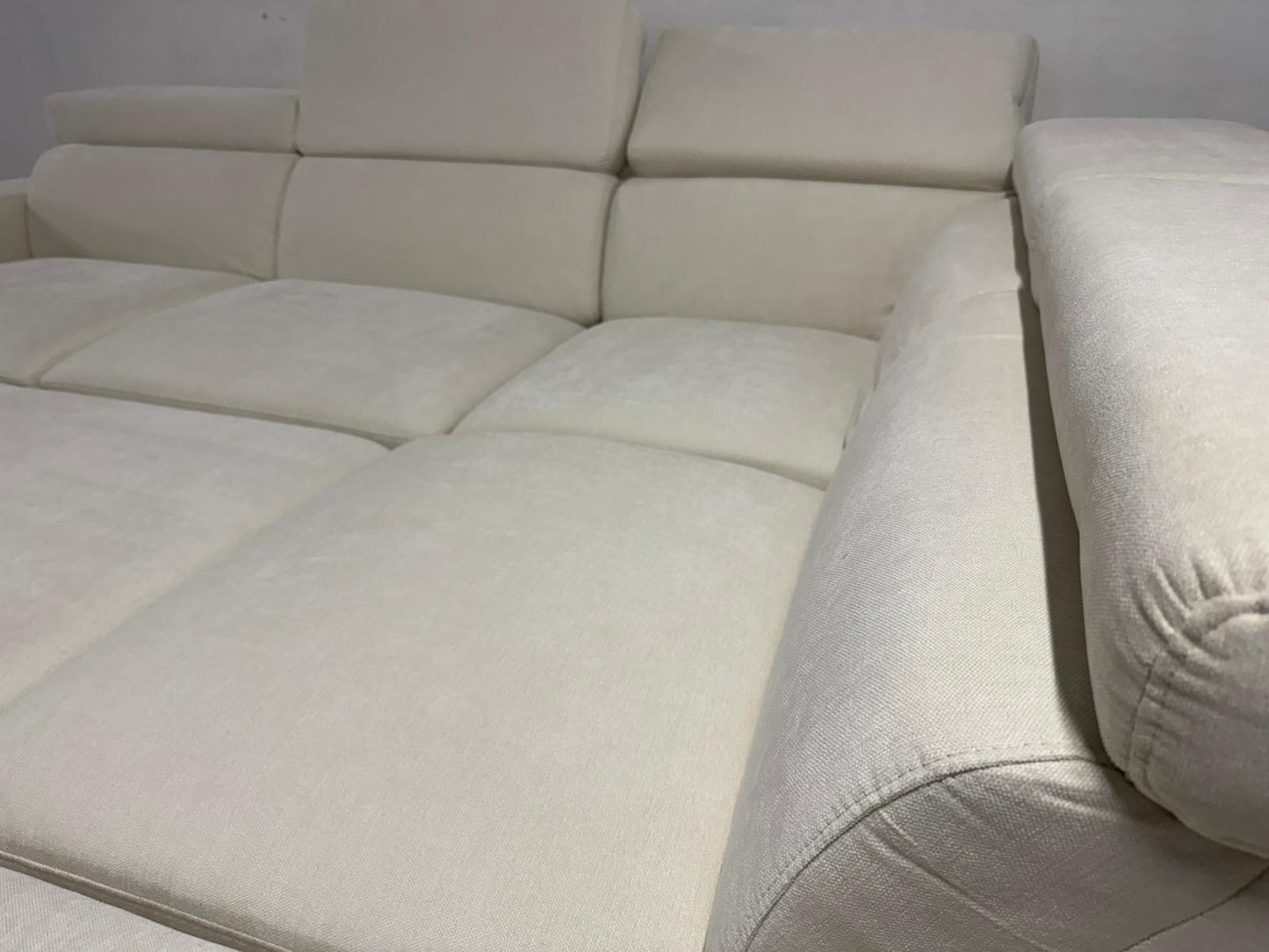 Oslo Luxe Reversible Pull-Out Sofa Bed with Adjustable Headrests & Storage – Cream Linen