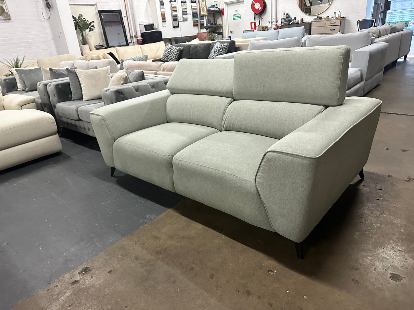 🛋️ Modern 2.5 Seater Sofa | Adjustable Headrests | As New | $450 🛋️