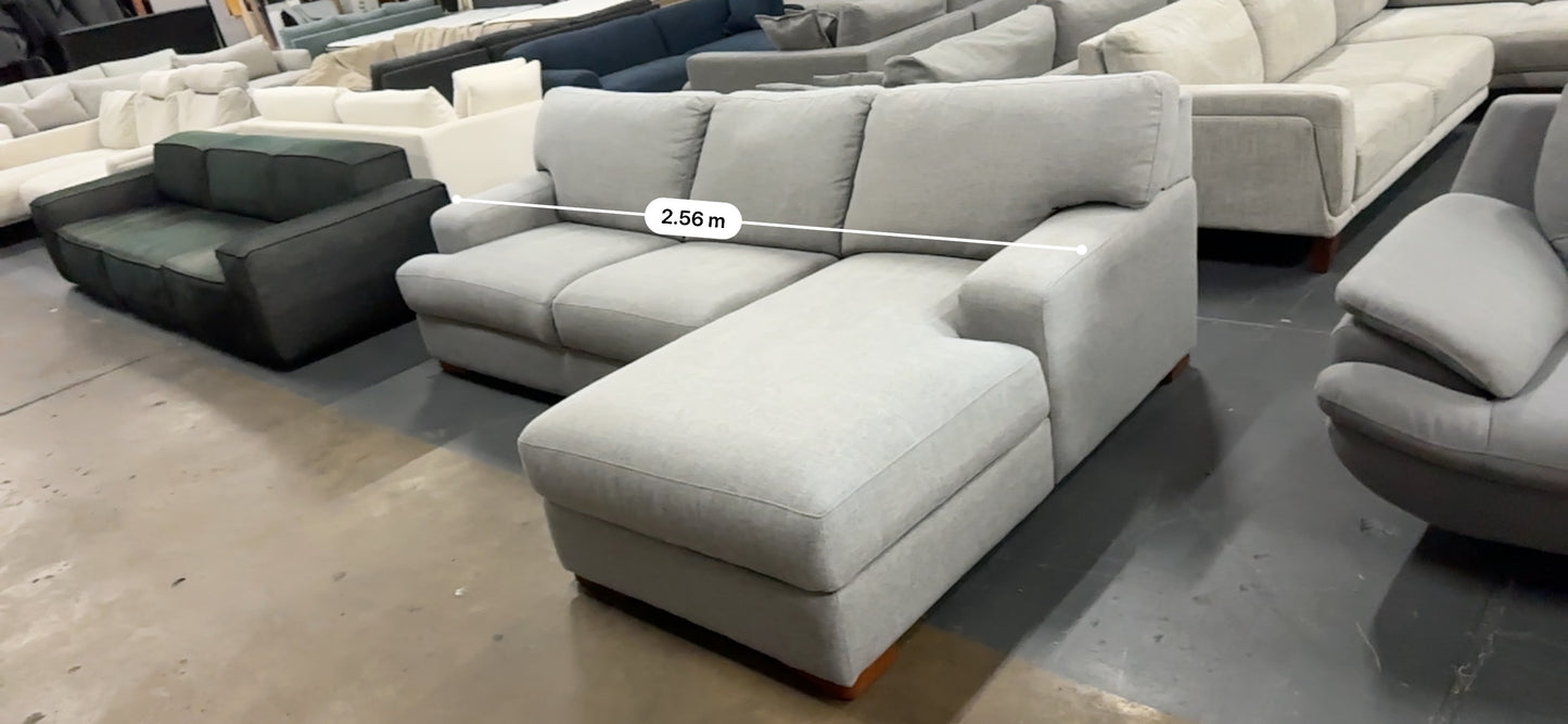 🔥 PLUSH SOFAS DESIGNER L-SHAPE LOUNGE – AS NEW CONDITION! 🔥