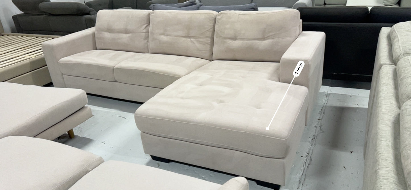High Quality Fabric Sofa (Pre-Owned) All cushions attached and don’t move for ultimate comfort.