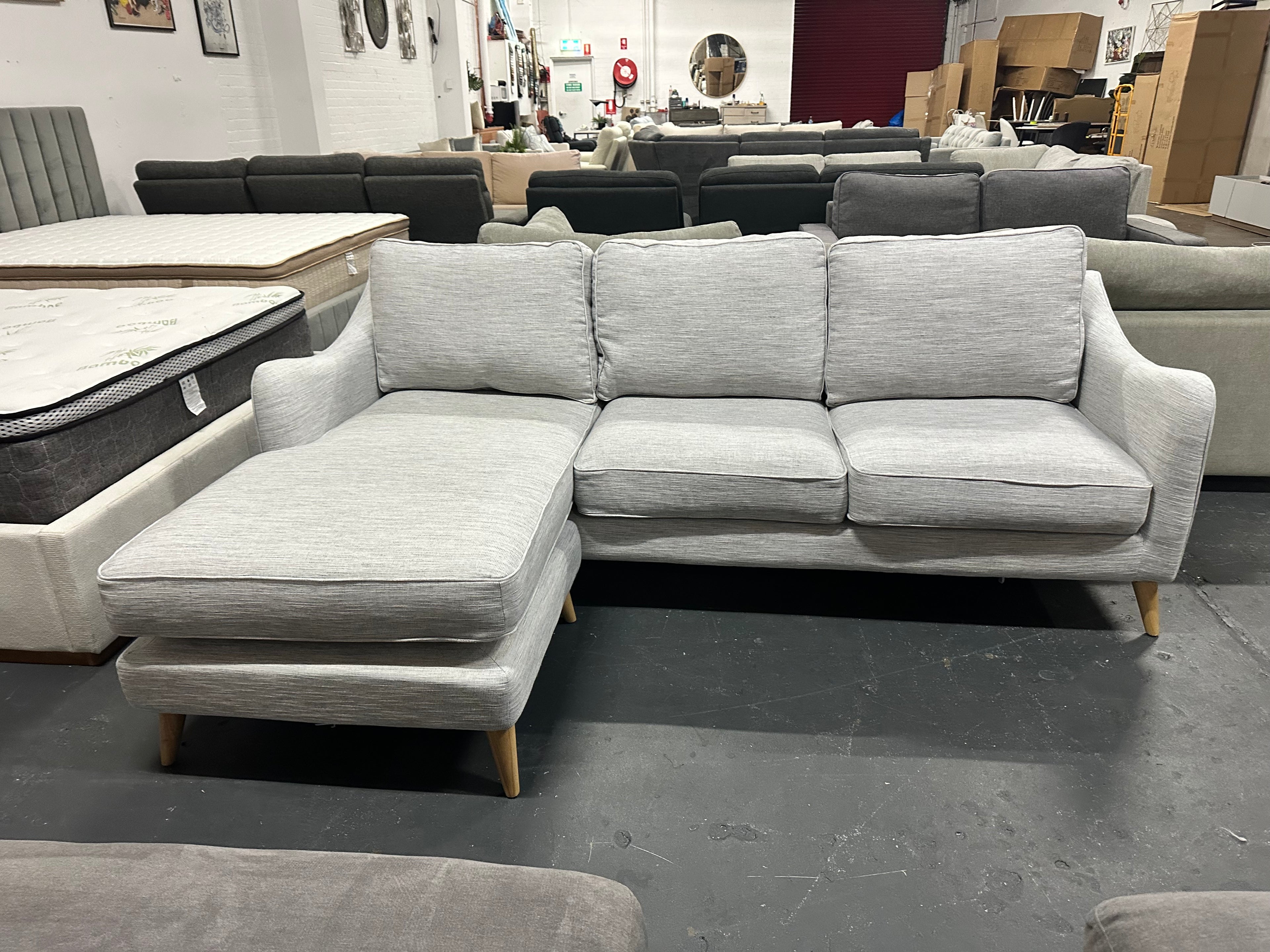 ✨ Freedom Furniture – Maddox Reversible Chaise Sofa | As New | $650 ✨