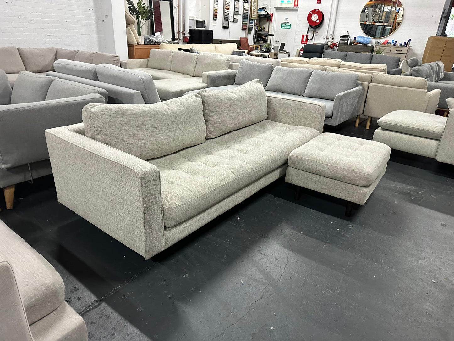 ✨ Designer 3 Seater Sofa + Matching Ottoman – Stunning Tufted Design ✨