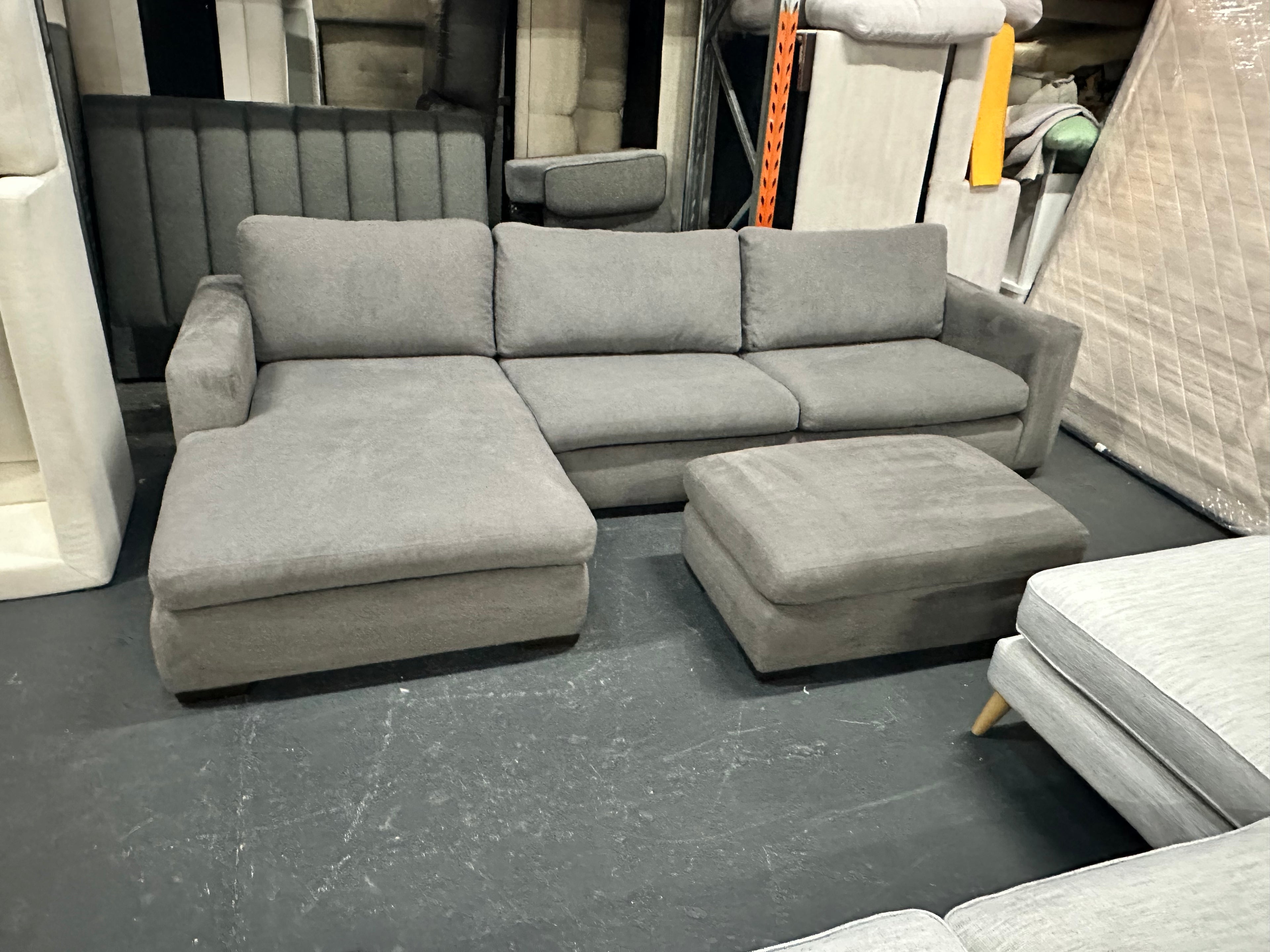 🔥 ✨ Massive Family Size L-Shape Sofa + Matching Ottoman | As New | $790✨ 🔥