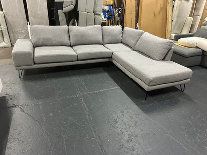✨ BEAUTIFUL MODERN DESIGNER L SHAPE SOFA! BRAND FOCUS ON!!! ✨