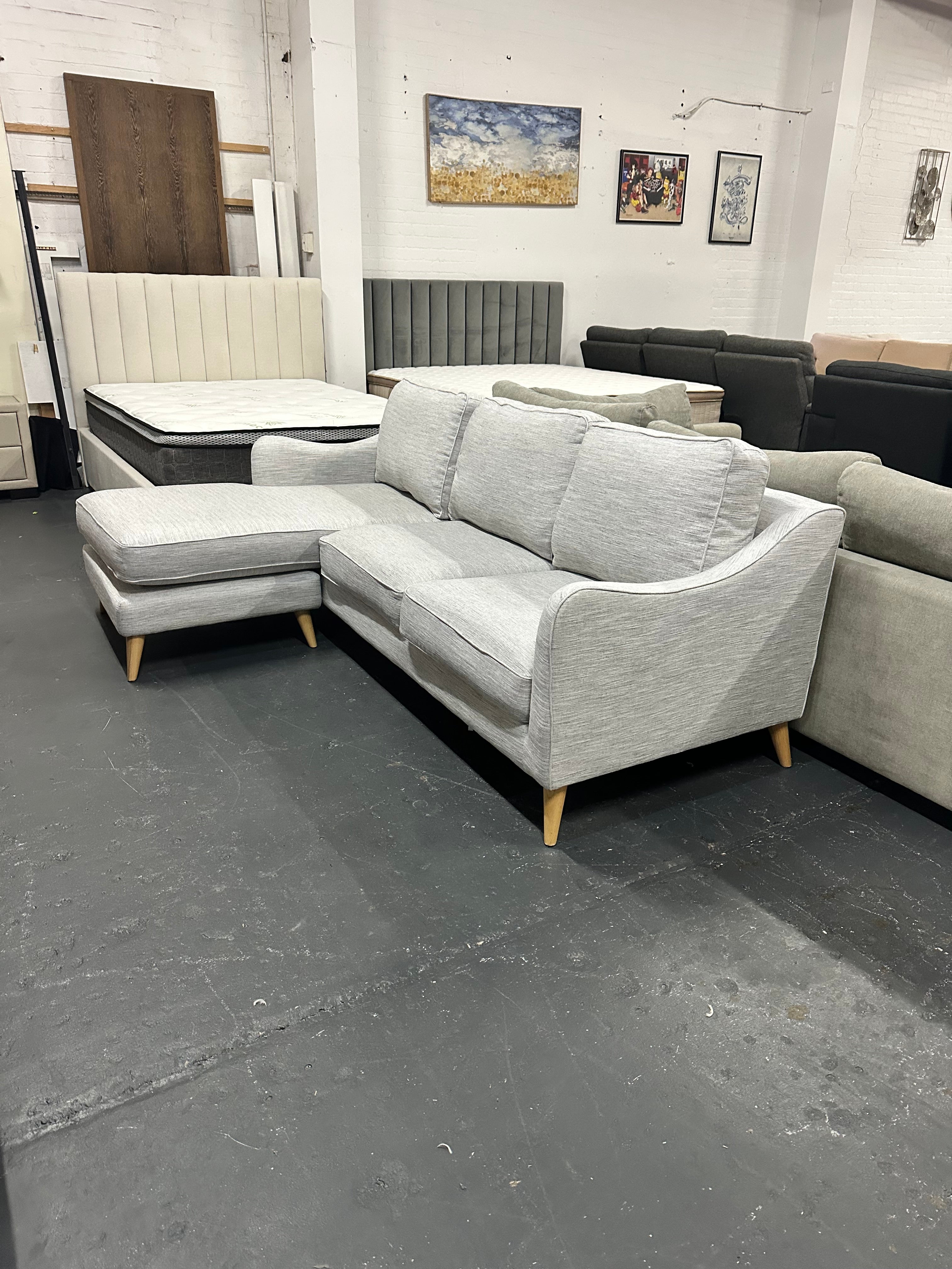 ✨ Freedom Furniture – Maddox Reversible Chaise Sofa | As New | $650 ✨