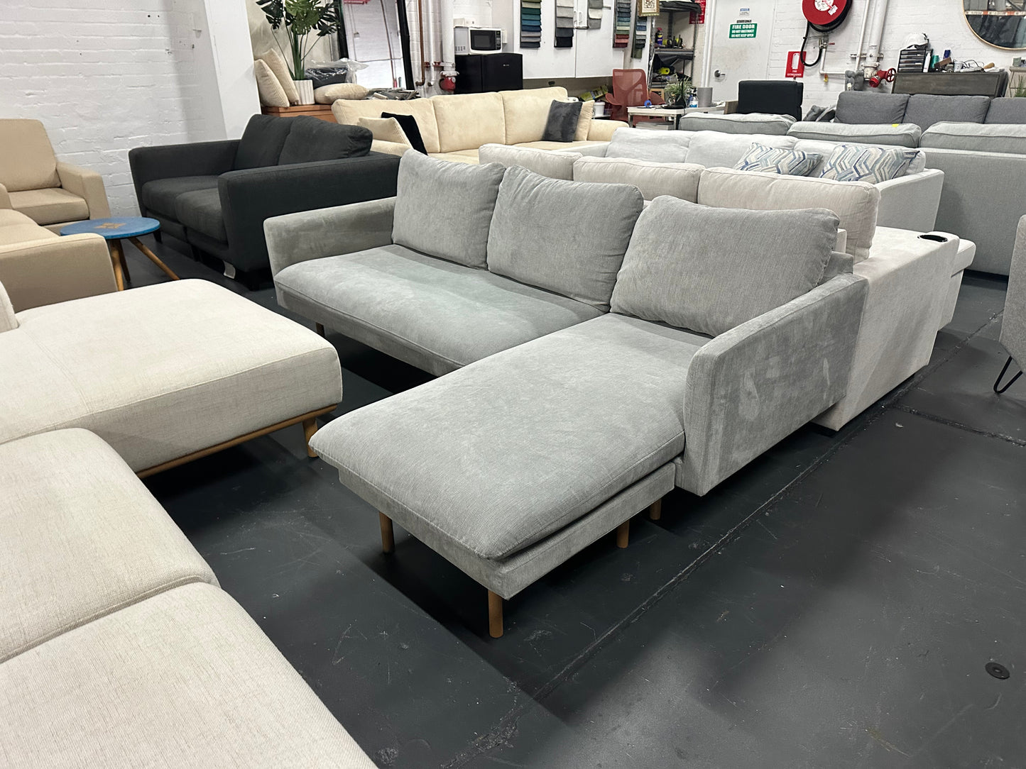 🛋️ AUSTRALIAN MADE DESIGNER SOFA BED 🛋️