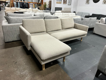🔥 Lounge Lovers Compact Chaise Sofa – As New Condition 🔥