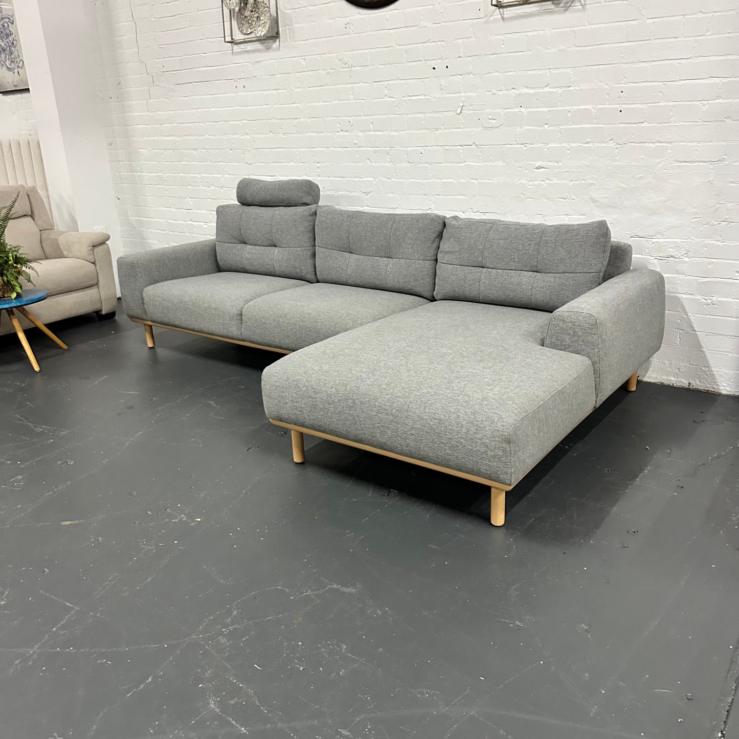 OZ Design L Shape Sofa – Grey | Excellent Condition | Steam Cleaned