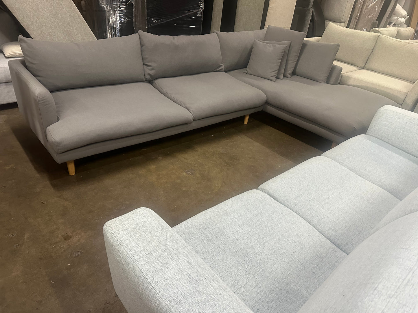 Extremely comfortable Nick Scali Cloud sofa. PREOWEND perfect condition. Modular. Will be professionally steam cleaned before delivery, pick up