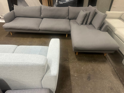 Extremely comfortable Nick Scali Cloud sofa. PREOWEND perfect condition. Modular. Will be professionally steam cleaned before delivery, pick up