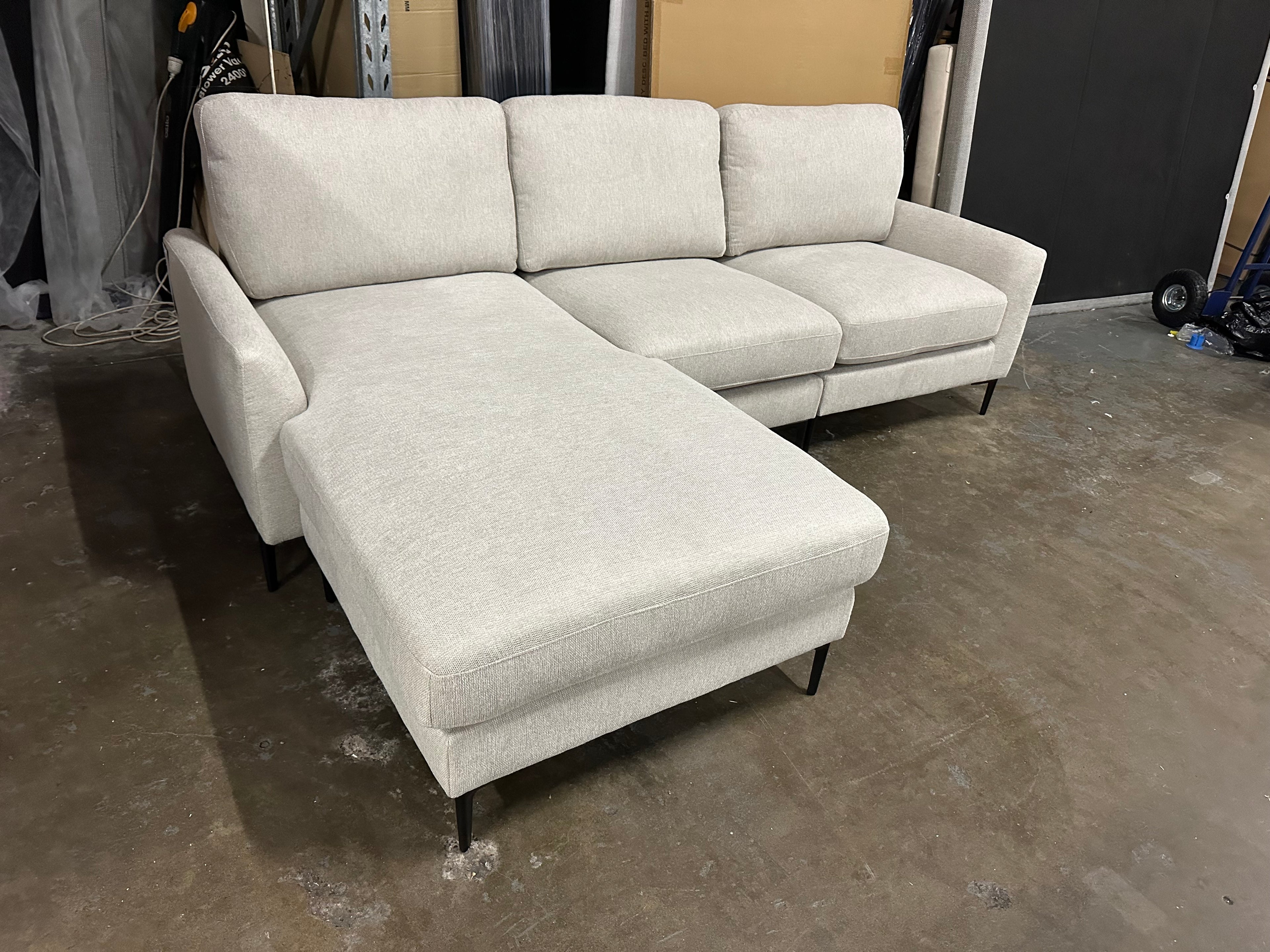 ✨ Modern L-Shape Sofa with Reversible Chaise – Cream Fabric
