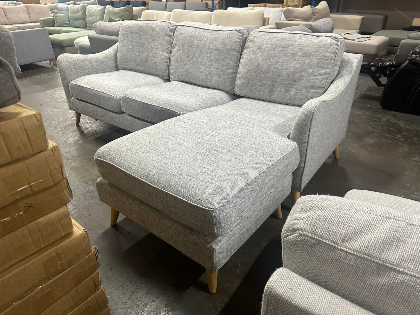 Beautiful pre owned Freedom Maddox sofa. Chaise reversible can be left or right