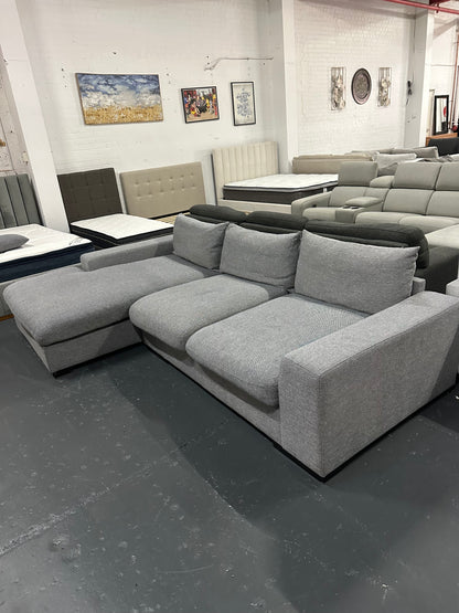 🔥 PREMIUM L SHAPE SOFA – AS NEW CONDITION! PROFESSIONALLY STEAM CLEANED FEATHER FILLED CUSHIONS🔥