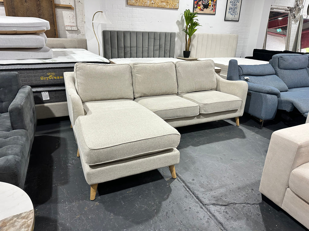 ✨ Freedom Furniture – Maddox Reversible Chaise Sofa | As New | $750 ✨