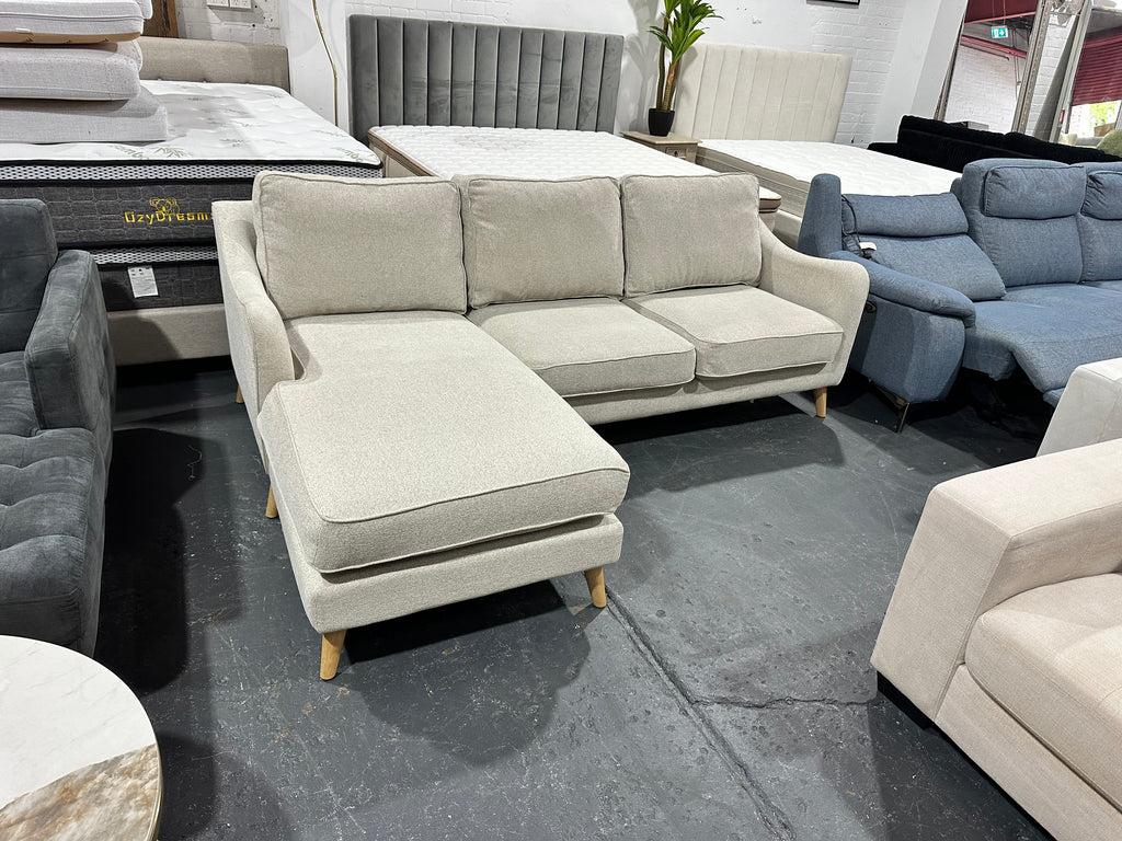 ✨ Freedom Furniture – Maddox Reversible Chaise Sofa | As New | $750 ✨
