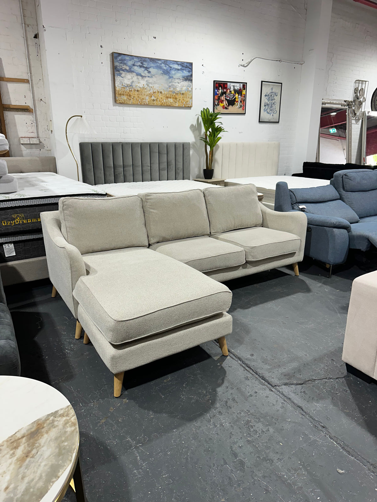 ✨ Freedom Furniture – Maddox Reversible Chaise Sofa | As New | $750 ✨