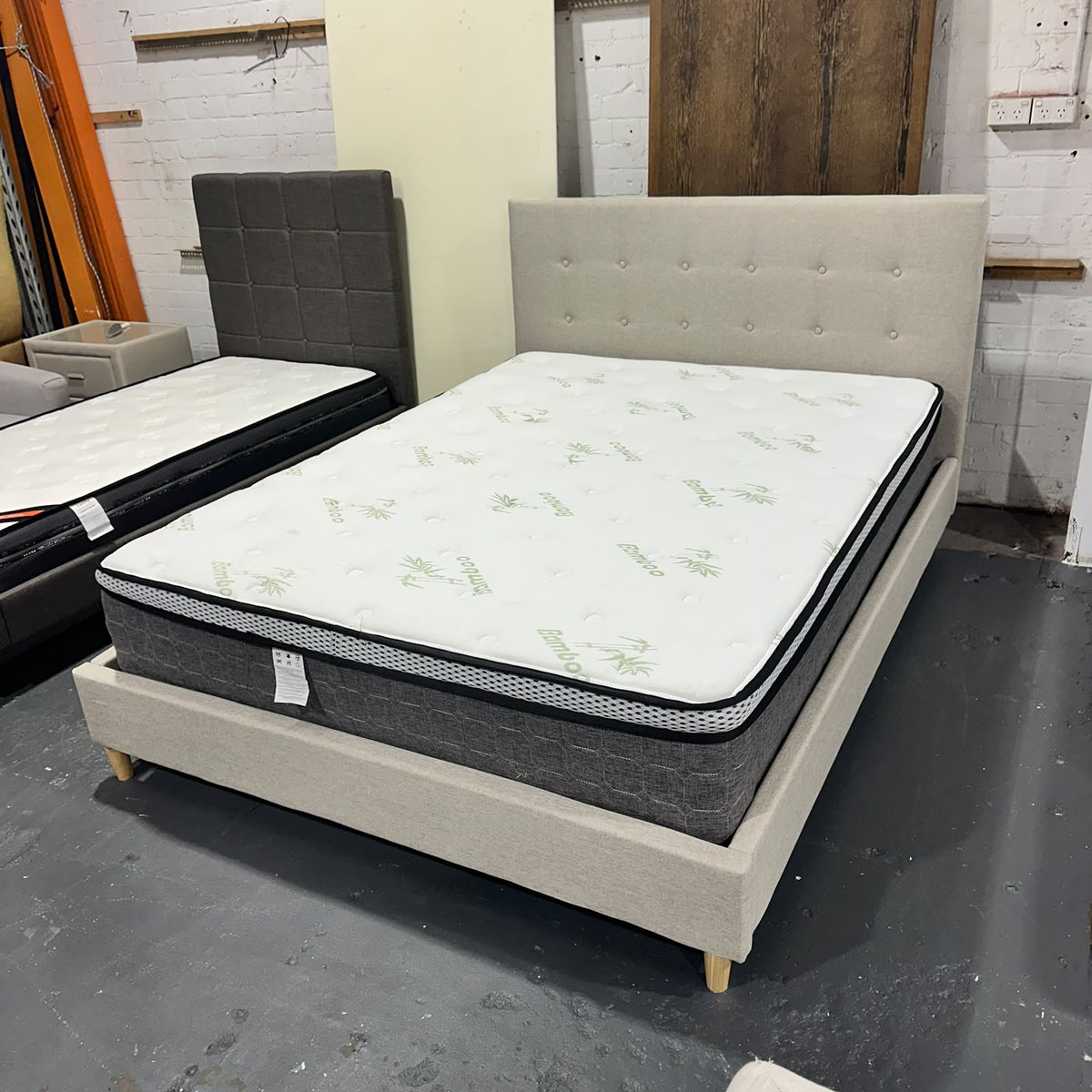 Carelli Reversible Chaise Sofabed & Queen Bed Set