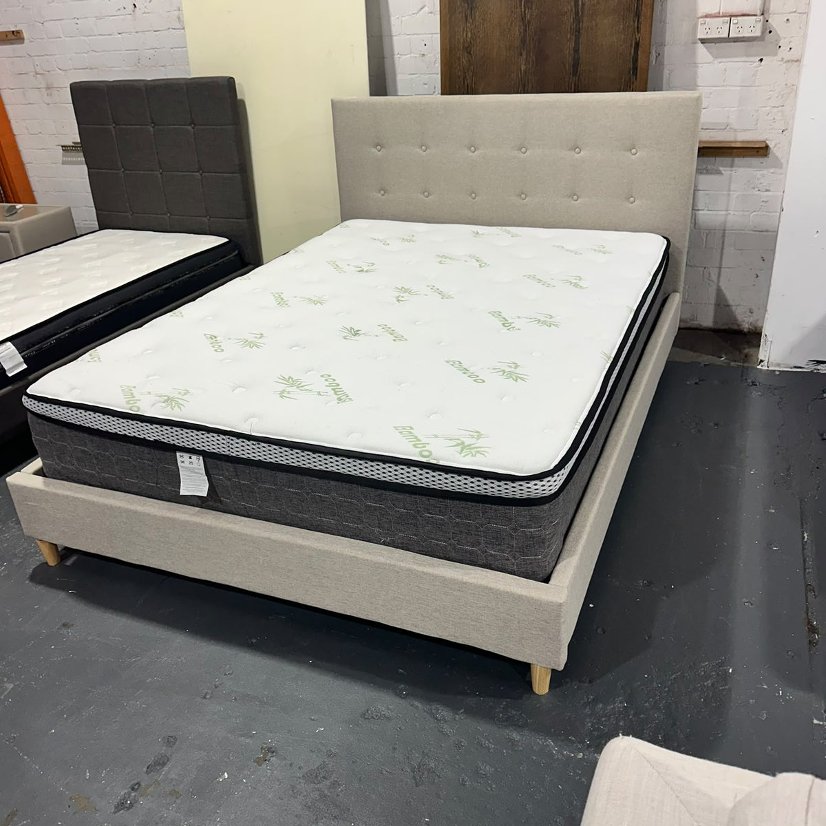 Carelli Reversible Chaise Sofabed & Queen Bed Set