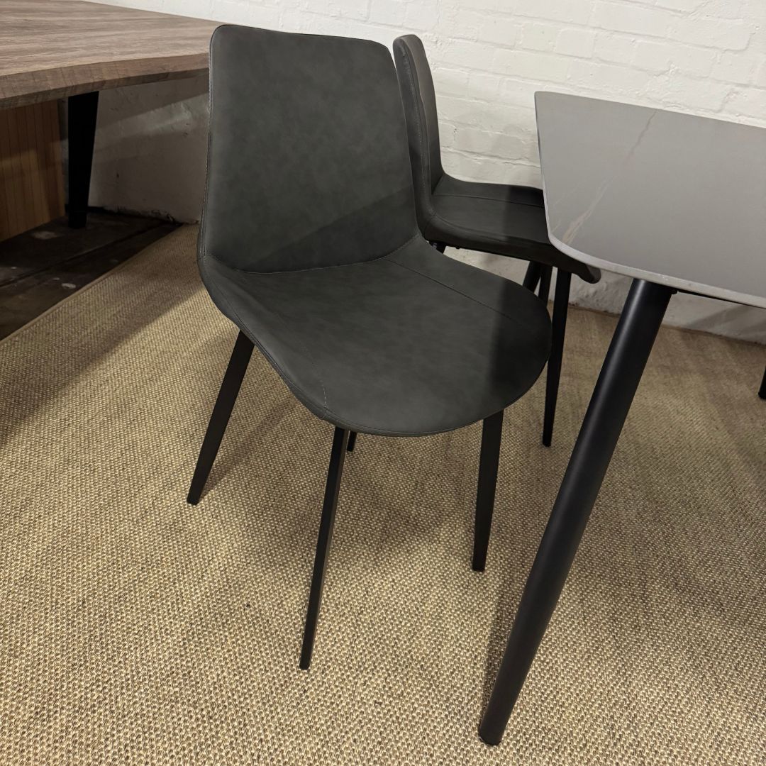 Dineux Dining Chair