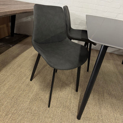Dineux Dining Chair